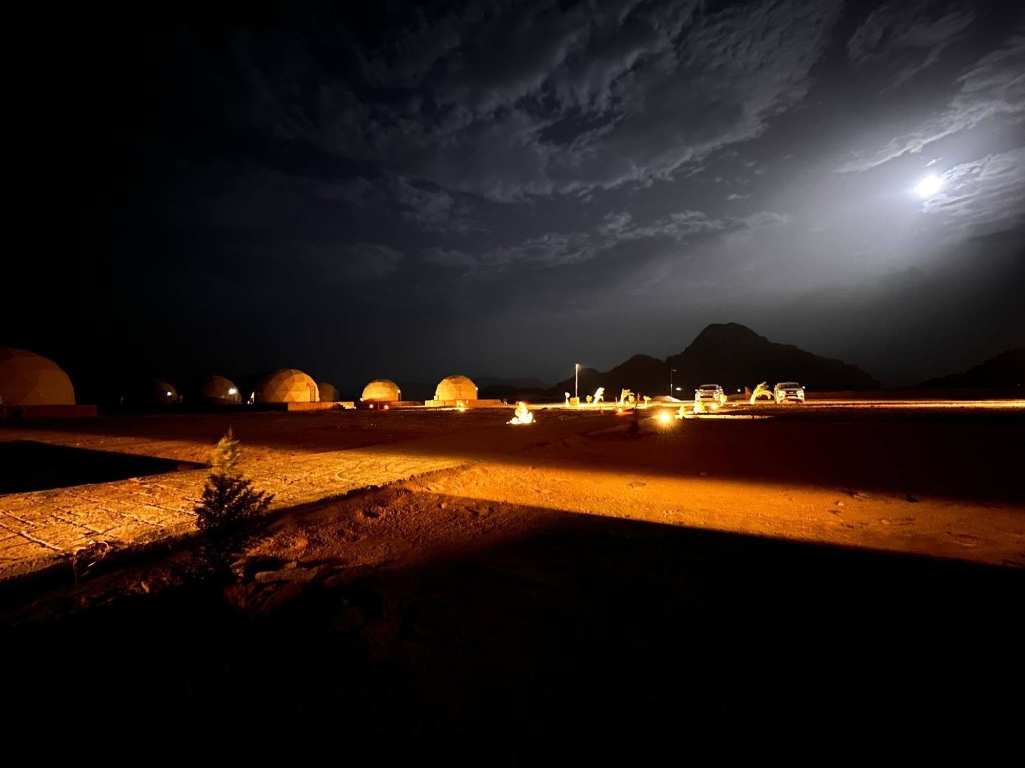 Rum Island Luxury Camp & Bubbles Hotel 瓦迪拉姆 外观 照片