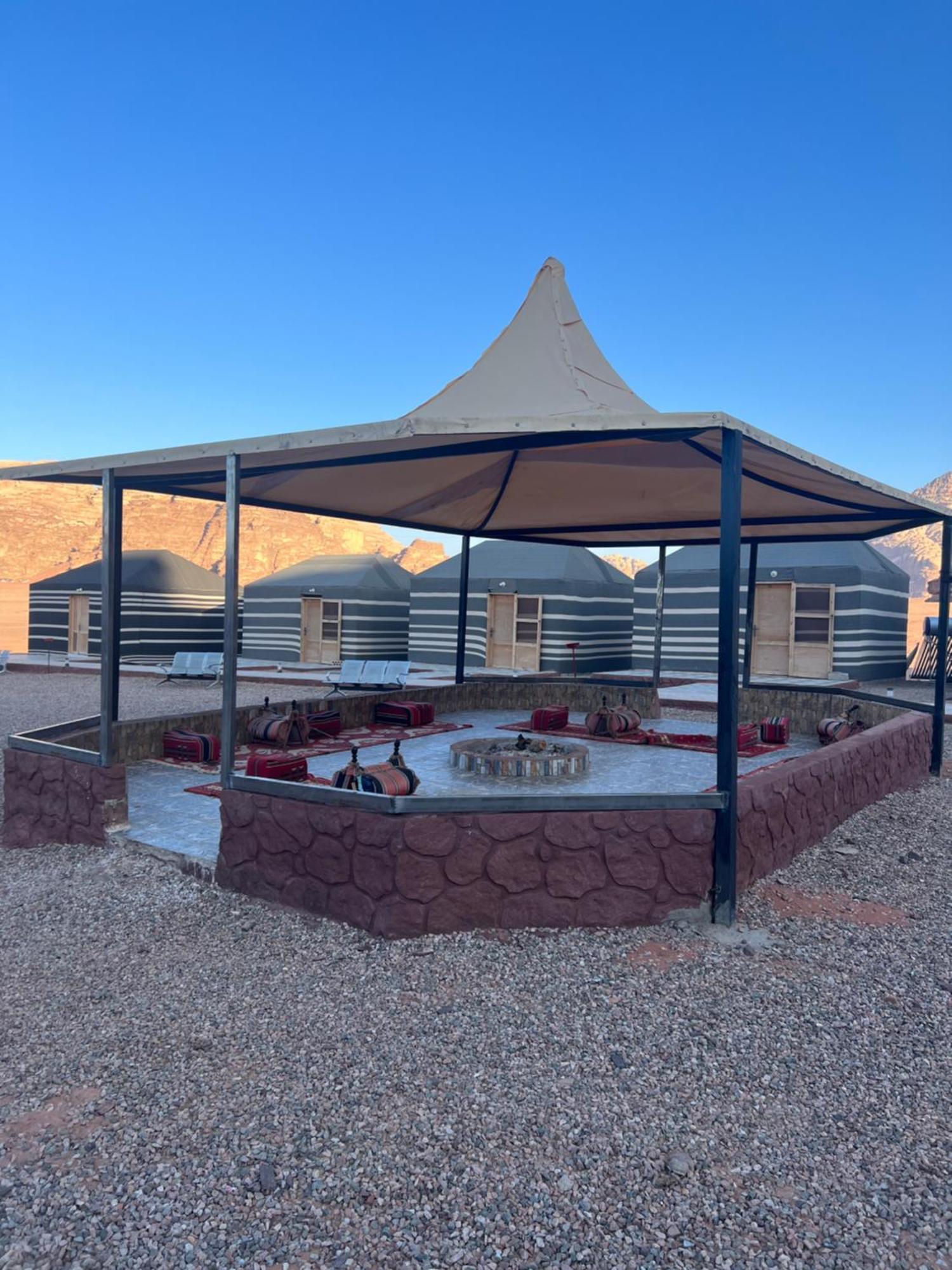 Rum Island Luxury Camp & Bubbles Hotel 瓦迪拉姆 外观 照片