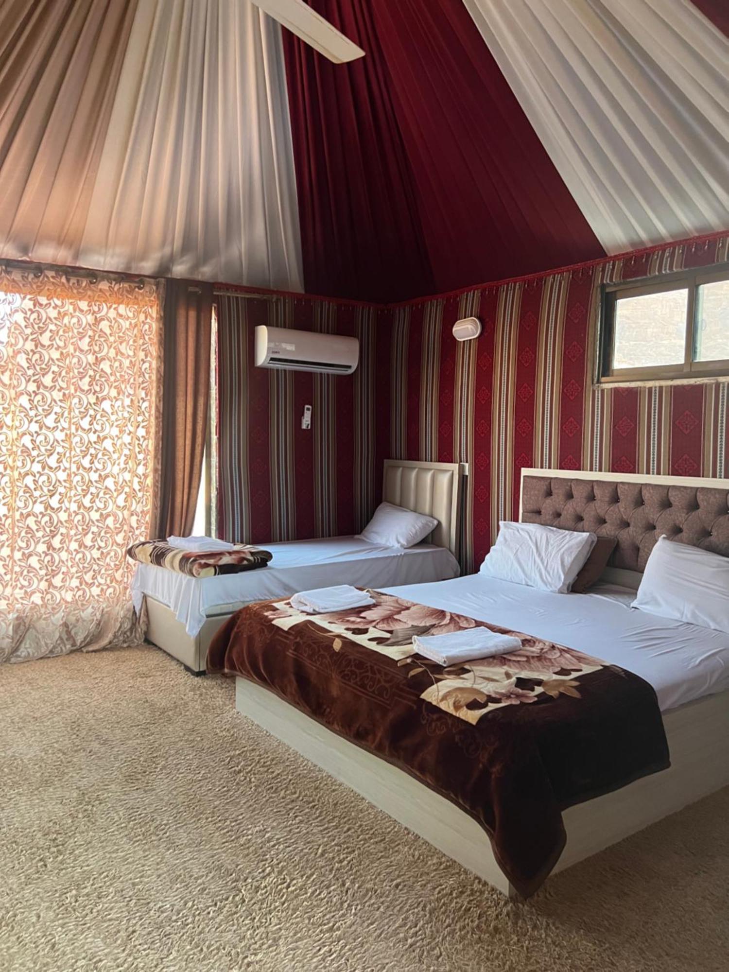 Rum Island Luxury Camp & Bubbles Hotel 瓦迪拉姆 外观 照片