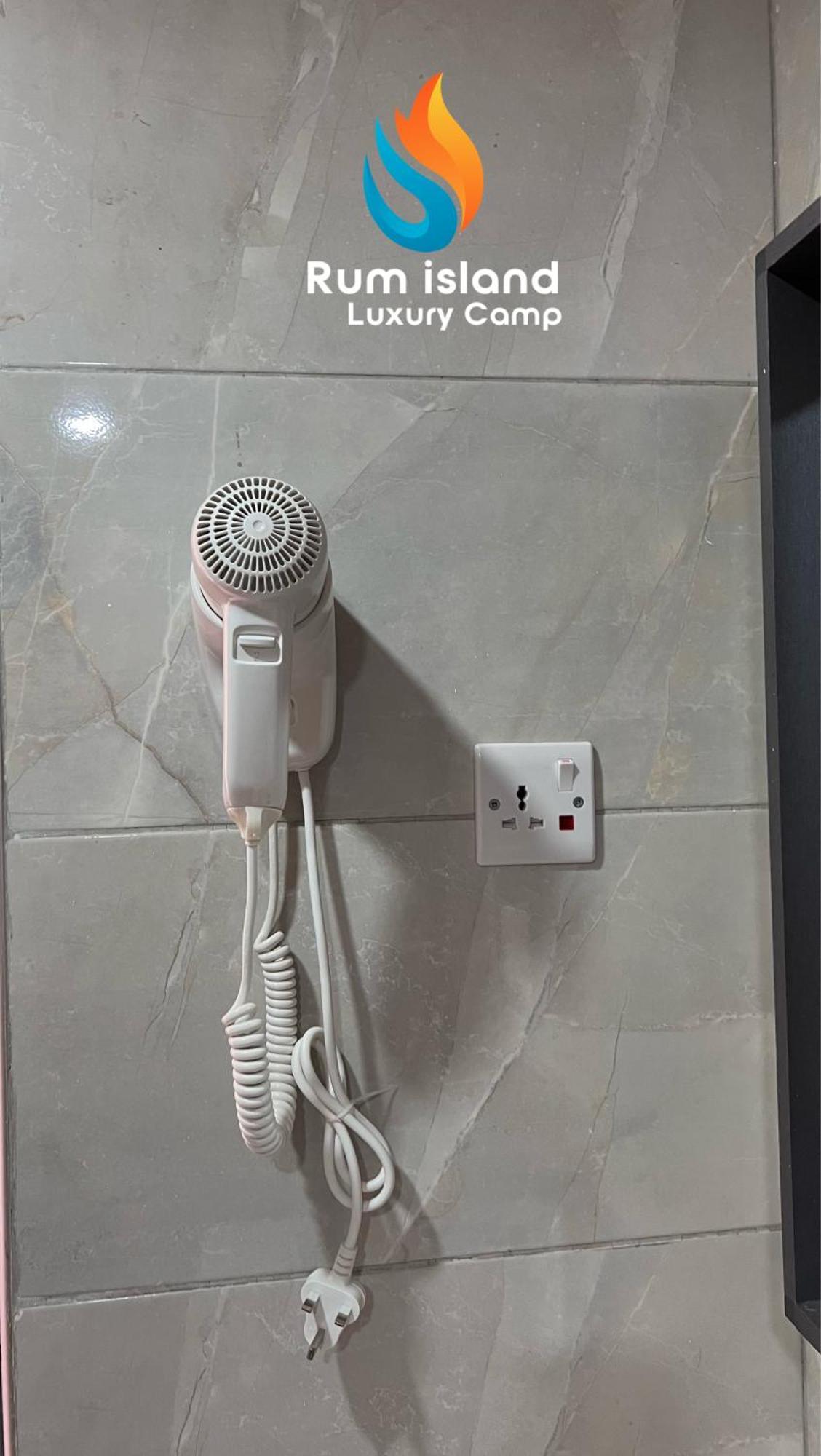 Rum Island Luxury Camp & Bubbles Hotel 瓦迪拉姆 外观 照片